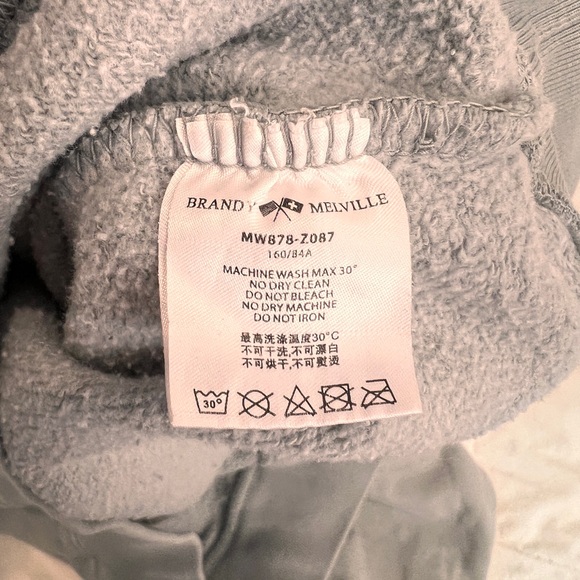 BRANDY MELVILLE - 1/4 zip sweatshirt - Picture 5 of 5